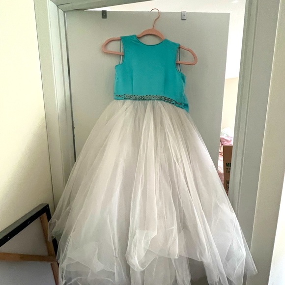 Girls size 8 elegant dress. Teal form David's Bridal with rhinestone belt.  - greenwatershopping.com